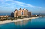 Dubai's Atlantis said to close $880m loan